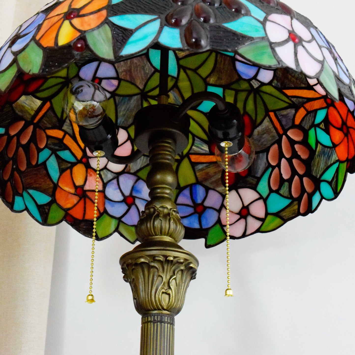 Tiffany Deep Flowers Lattiavalaisin 163 cm